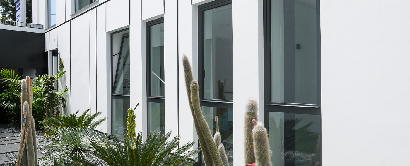 fenetre a frappe aluminium